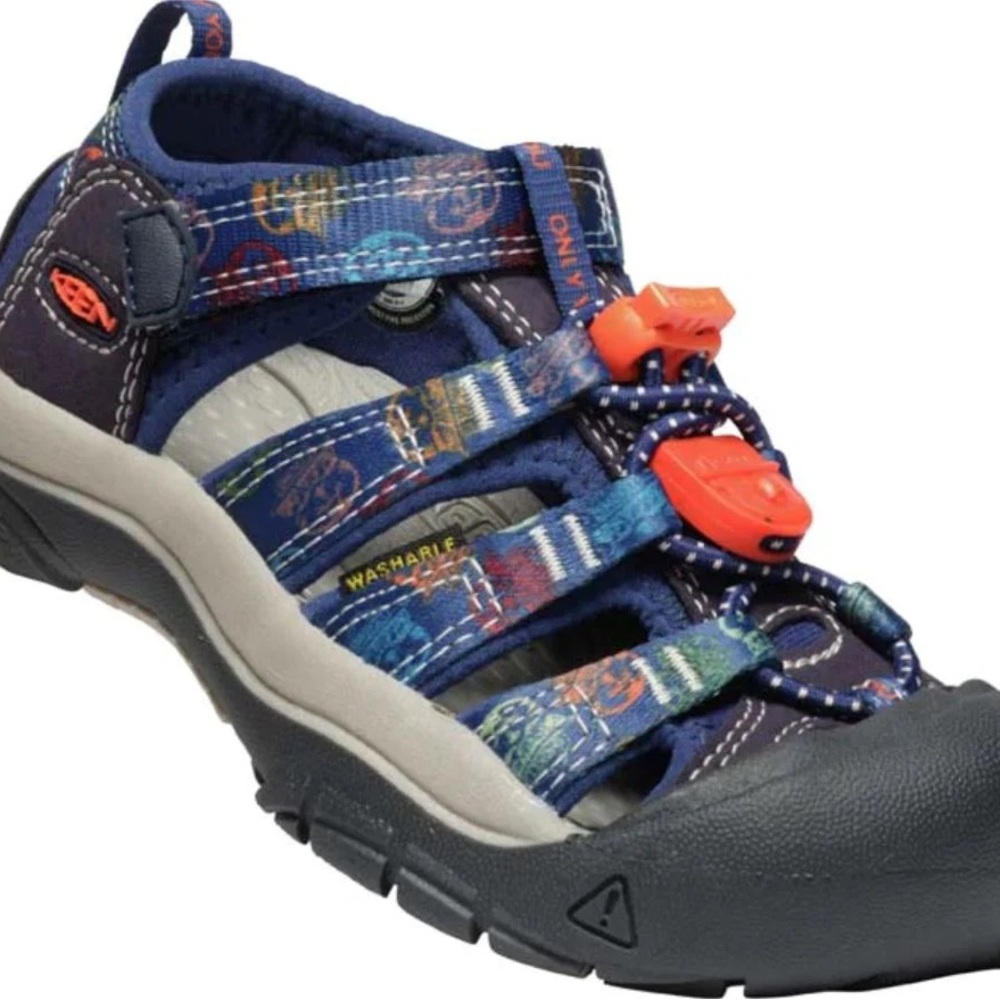 NIB - KEEN Kids' Newport H2 Closed Toe Water Sandal - Smokey Bear - Sz 9
